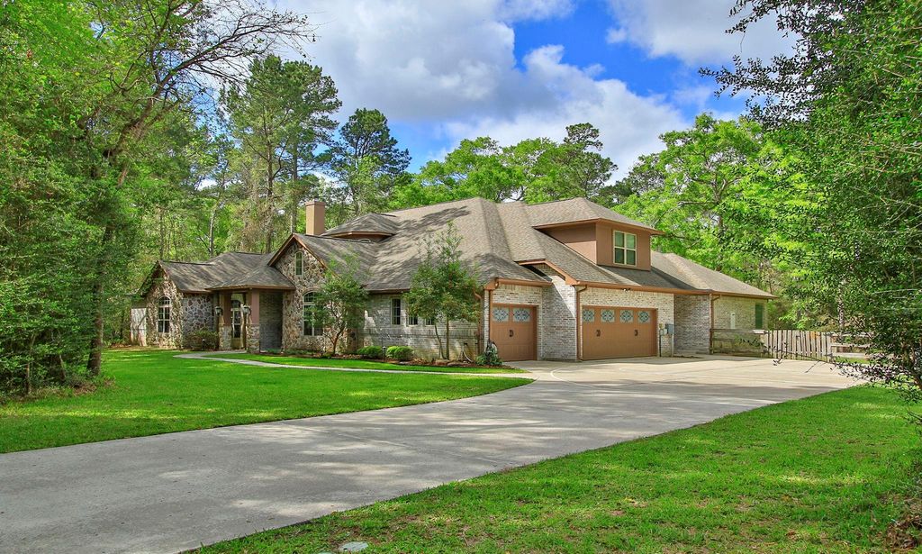 28007 Hickory Court, Magnolia, TX 77355