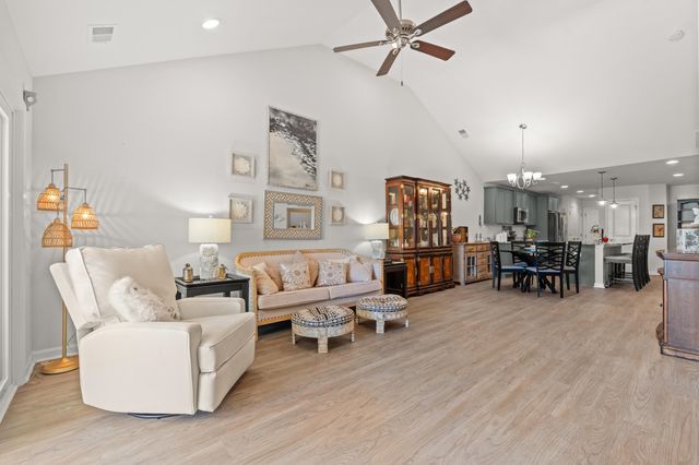 136 Queens Cove Pl Unit B, Myrtle Beach, SC 29579