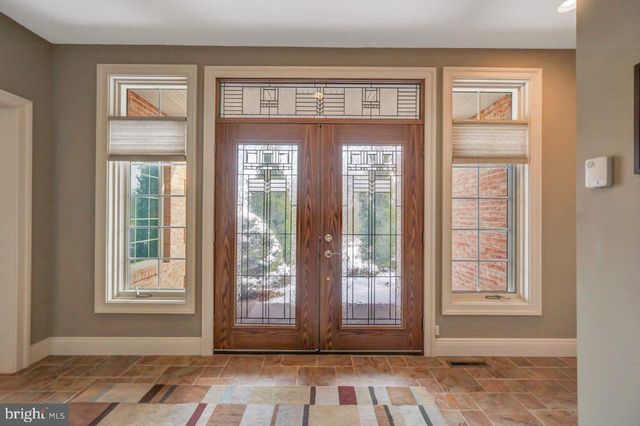 235 WOLF HOLLOW RD, Lake Harmony, PA 18624