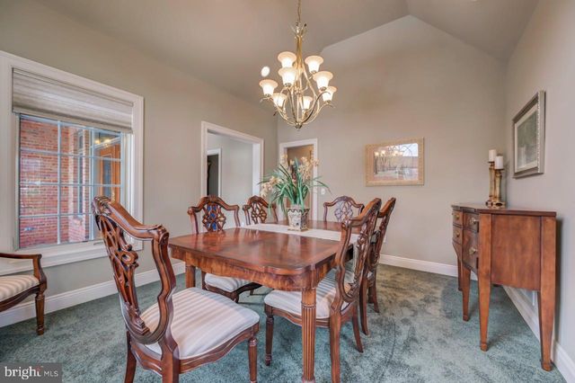 235 WOLF HOLLOW RD, Lake Harmony, PA 18624