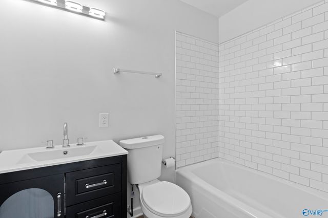 2822 Cora Hill Avenue, Huntsville, AL 35810