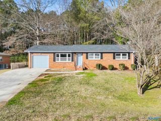 2822 Cora Hill Avenue, Huntsville, AL 35810