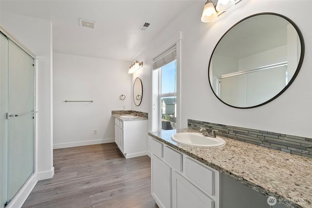 9547 187th Street Ct E, Puyallup, WA 98375