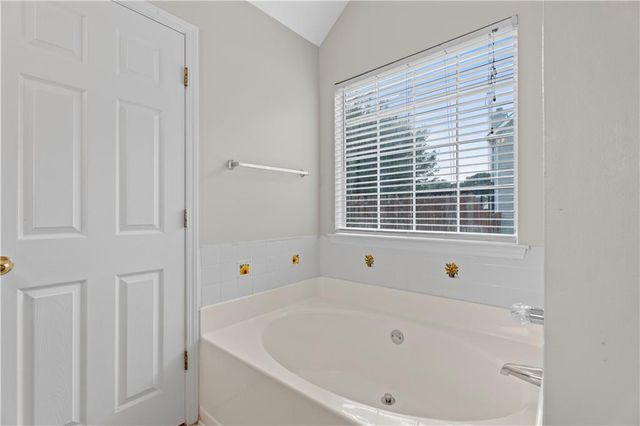 7001 Kingston Lane, Mcdonough, GA 30253
