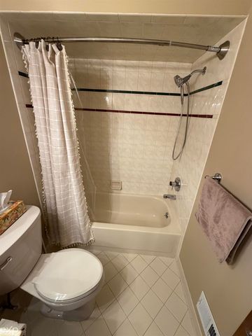 14715 Holly Ct Court 62, Shelby Twp, MI 48315