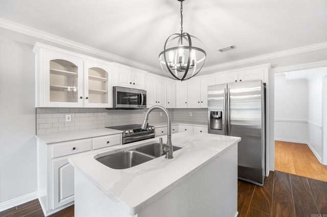 53 Country Village Cir, Cabot, AR 72023