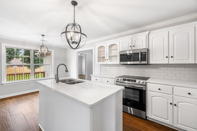 53 Country Village Cir, Cabot, AR 72023