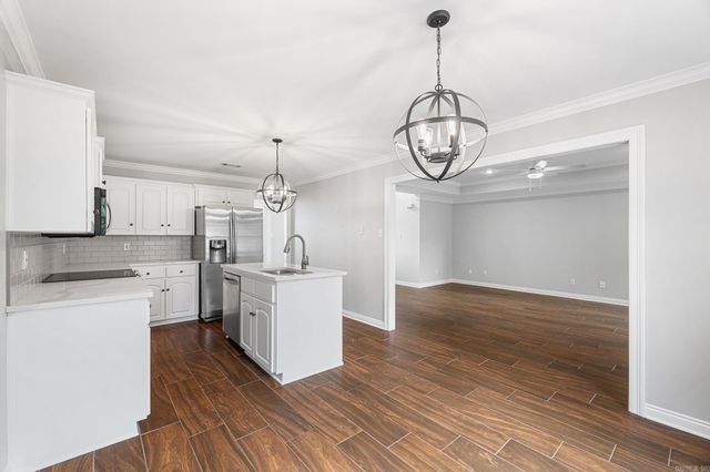 53 Country Village Cir, Cabot, AR 72023