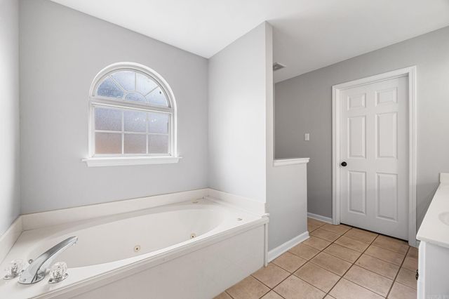 53 Country Village Cir, Cabot, AR 72023