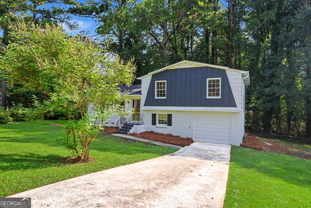 6200 Auburn Drive, Riverdale, GA 30296