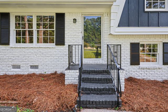 6200 Auburn Drive, Riverdale, GA 30296