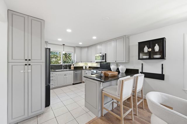 135 E Okeefe Street 4, Menlo Park, CA 94025