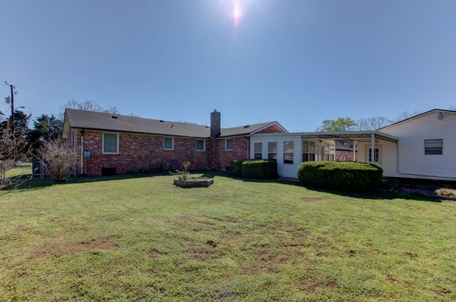 125 Vaughn St, La Vergne, TN 37086