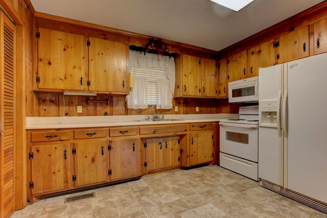 125 Vaughn St, La Vergne, TN 37086