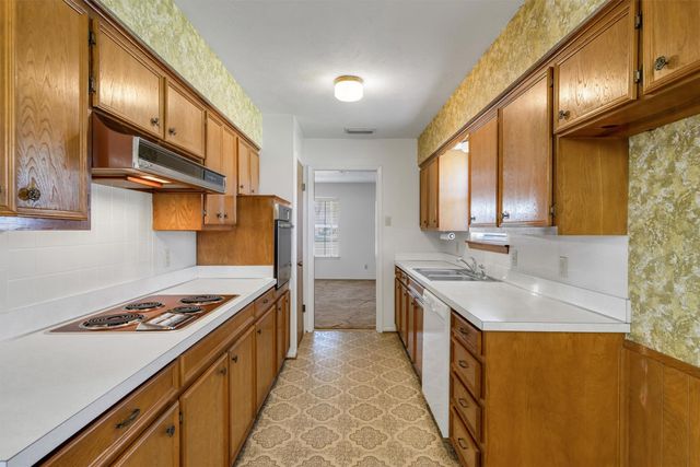 4801 Preston Trail Drive, Mesquite, TX 75150