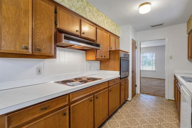 4801 Preston Trail Drive, Mesquite, TX 75150