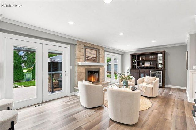 2802 Coventry LANE, Waukesha, WI 53188