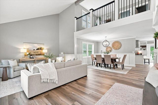 2802 Coventry LANE, Waukesha, WI 53188