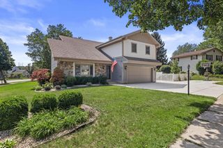 2802 Coventry LANE, Waukesha, WI 53188