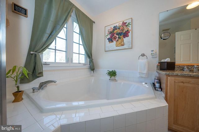 903 MAPLEWOOD DR, Douglassville, PA 19518