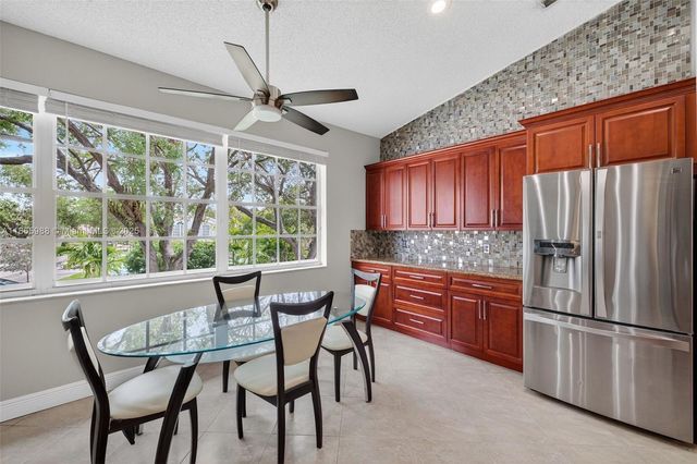 12447 NW 10th Ct D-15, Coral Springs, FL 33071