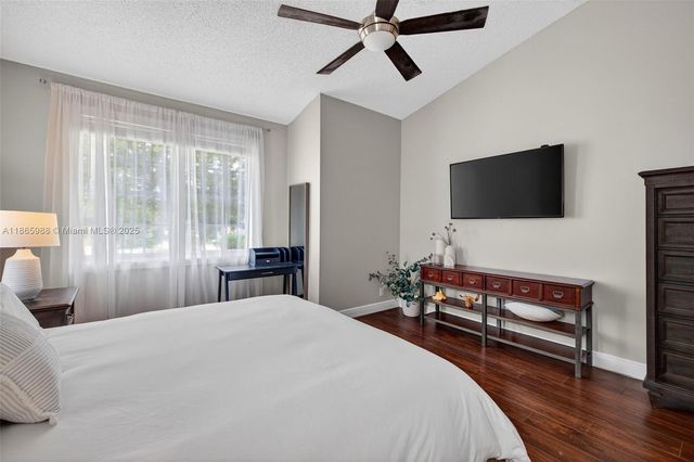 12447 NW 10th Ct D-15, Coral Springs, FL 33071