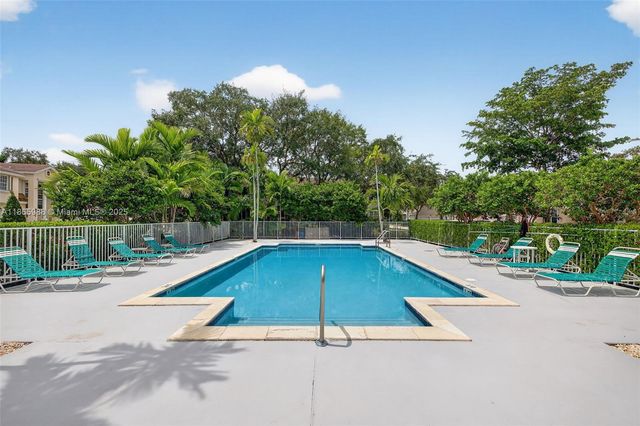 12447 NW 10th Ct D-15, Coral Springs, FL 33071