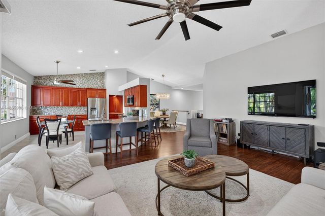 12447 NW 10th Ct D-15, Coral Springs, FL 33071