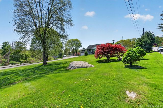 31 Brookdale Road, Mahopac, NY 10541