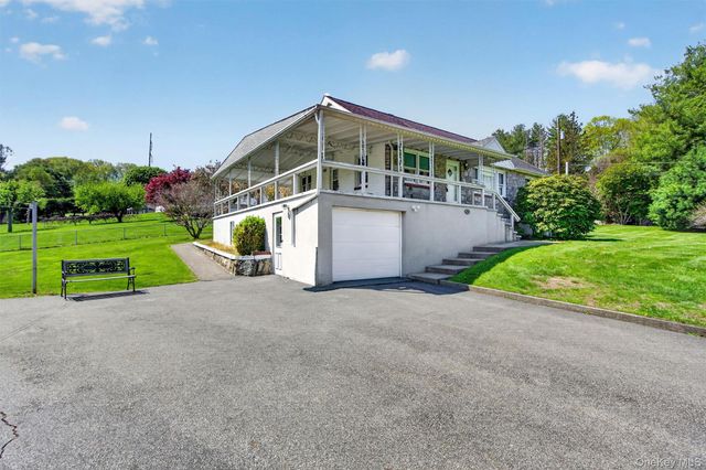 31 Brookdale Road, Mahopac, NY 10541