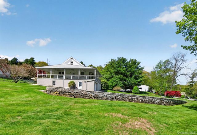 31 Brookdale Road, Mahopac, NY 10541