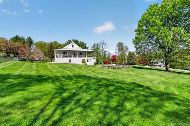 31 Brookdale Road, Mahopac, NY 10541