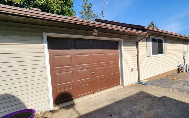 206 S Garfield Street, Barneveld, WI 53507