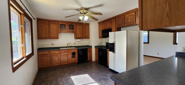 206 S Garfield Street, Barneveld, WI 53507