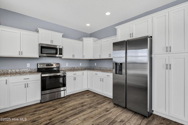 910 Uplands Lane, Jacksonville, NC 28546