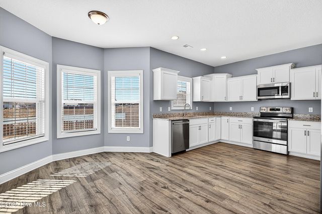 910 Uplands Lane, Jacksonville, NC 28546