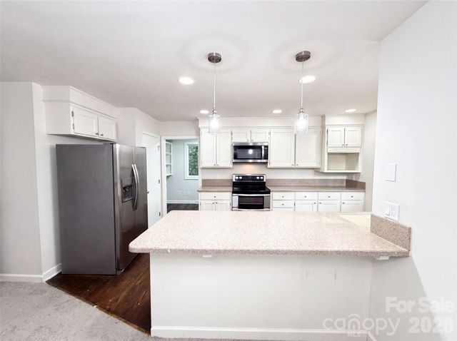 608 Amanda Drive, Matthews, NC 28104