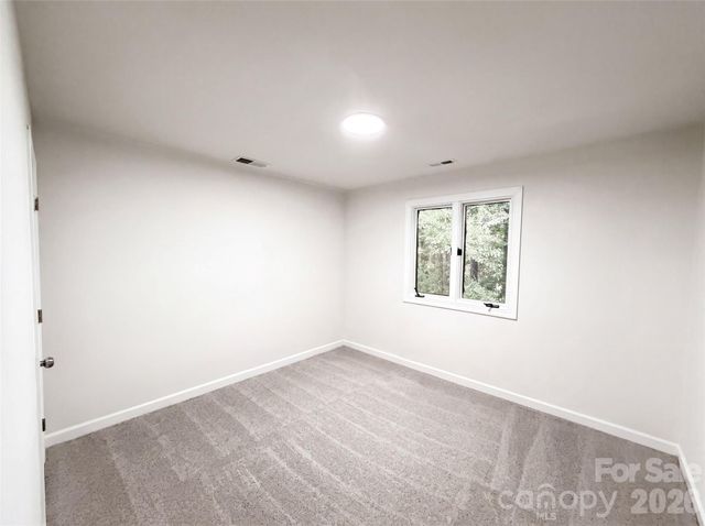 608 Amanda Drive, Matthews, NC 28104