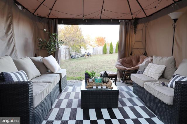 113 HILLCREST DR, Fredericksburg, VA 22401