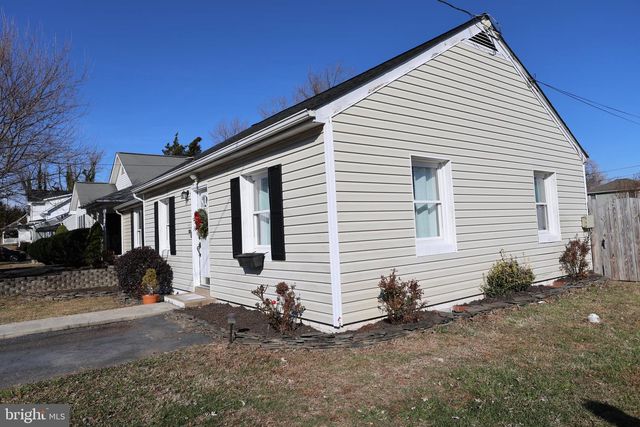 113 HILLCREST DR, Fredericksburg, VA 22401