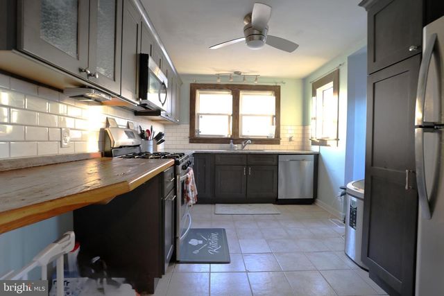 113 HILLCREST DR, Fredericksburg, VA 22401