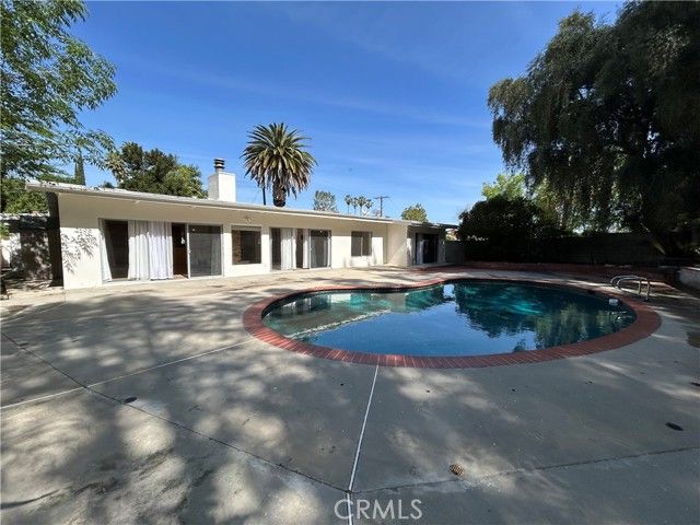 24010 Hatteras, Woodland Hills (los Angeles), CA 91367