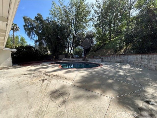 24010 Hatteras, Woodland Hills (los Angeles), CA 91367