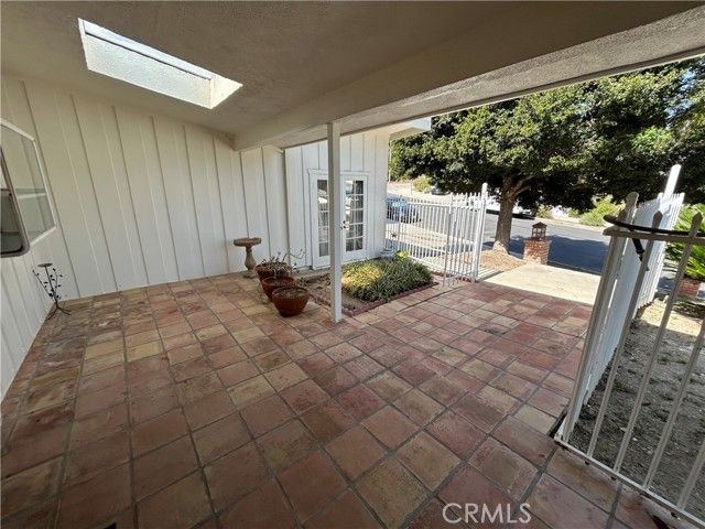 24010 Hatteras, Woodland Hills (los Angeles), CA 91367