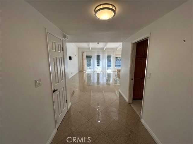 24010 Hatteras, Woodland Hills (los Angeles), CA 91367