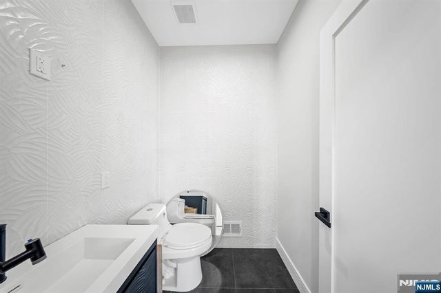 311 Walnut Street, Twp Of Washington, NJ 07676