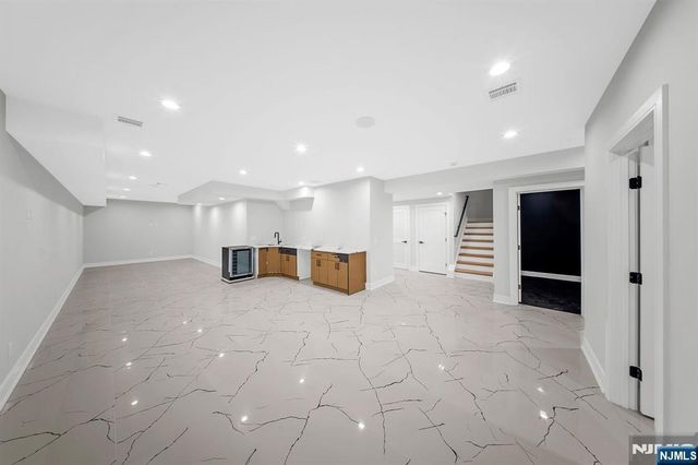 311 Walnut Street, Twp Of Washington, NJ 07676