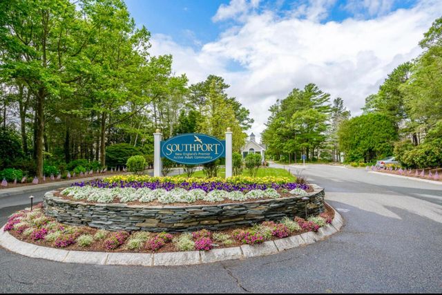 45 Grey Hawk Drive, Mashpee, MA 02649
