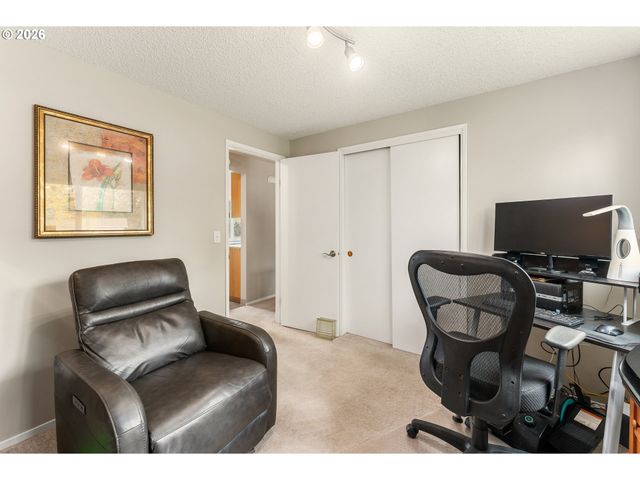 2340 Rhodora St, Forest Grove, OR 97116