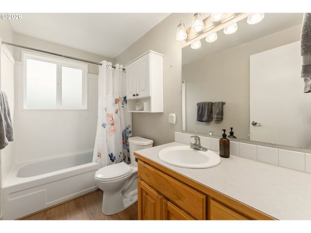 2340 Rhodora St, Forest Grove, OR 97116